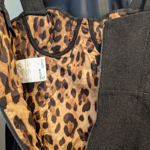 AUTH Dolce and Gabbana wool midi dress - Picture 7 of 11